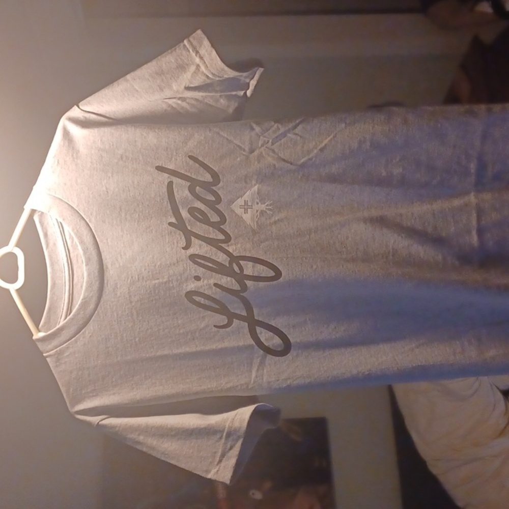 LRG t shirt grey